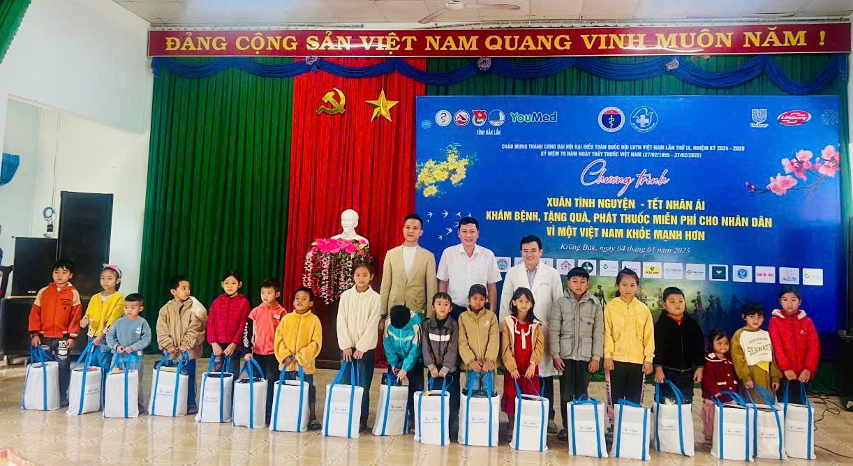 Chương trình "Xuân tình nguyện - Tết nhân ái" tại huyện Krông Búk